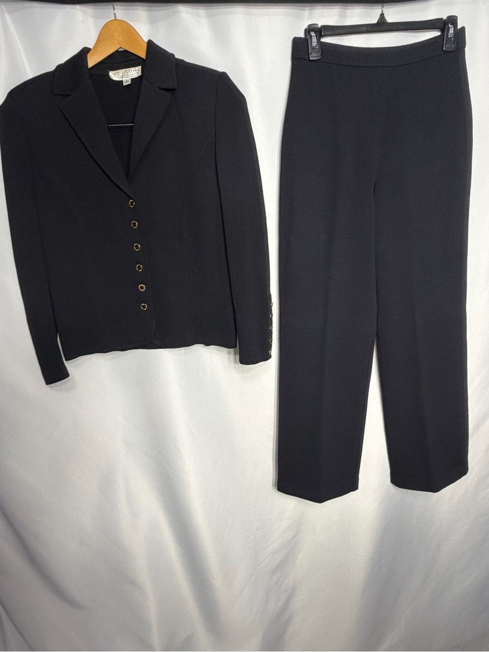 St. John Collection Black Knit Two-Piece Jacket and Pants Set size 6 like new